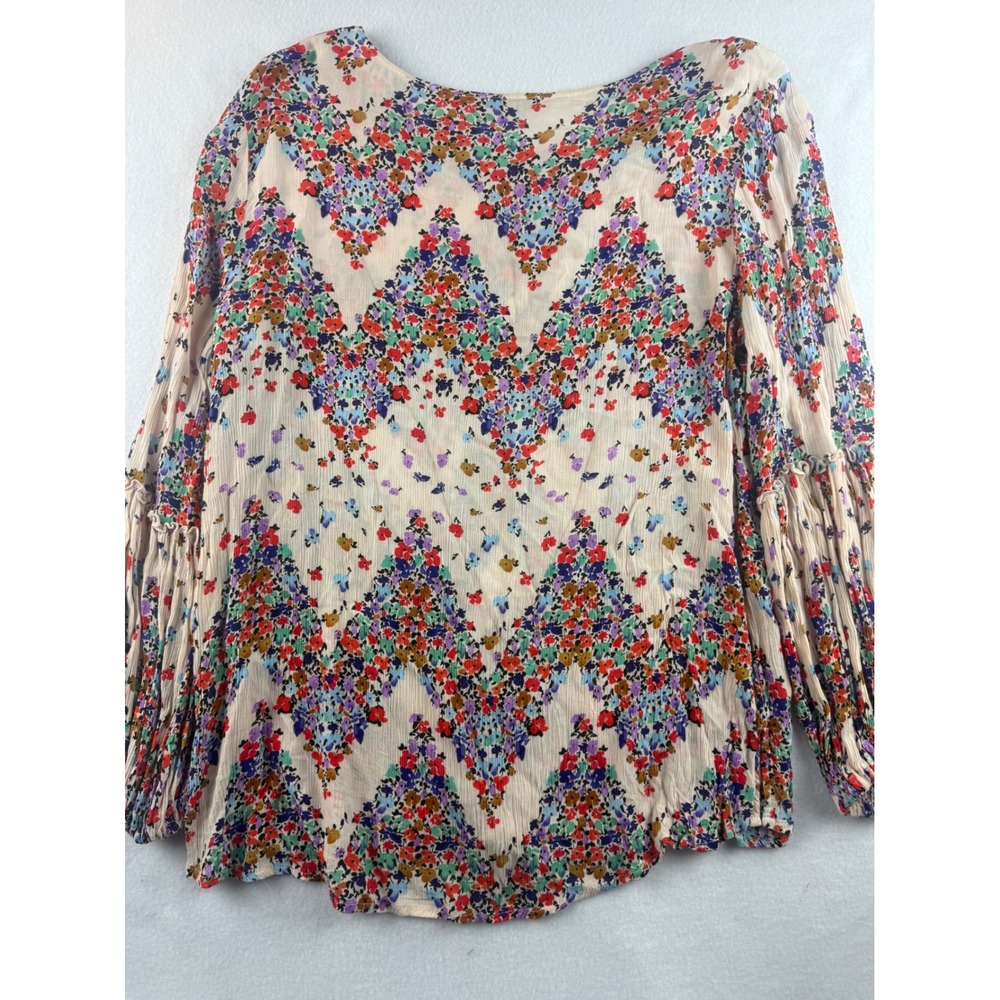 Democracy Floral Print Long Sleeve Tunic Top with Crochet Trim Medium - Picture 9 of 10